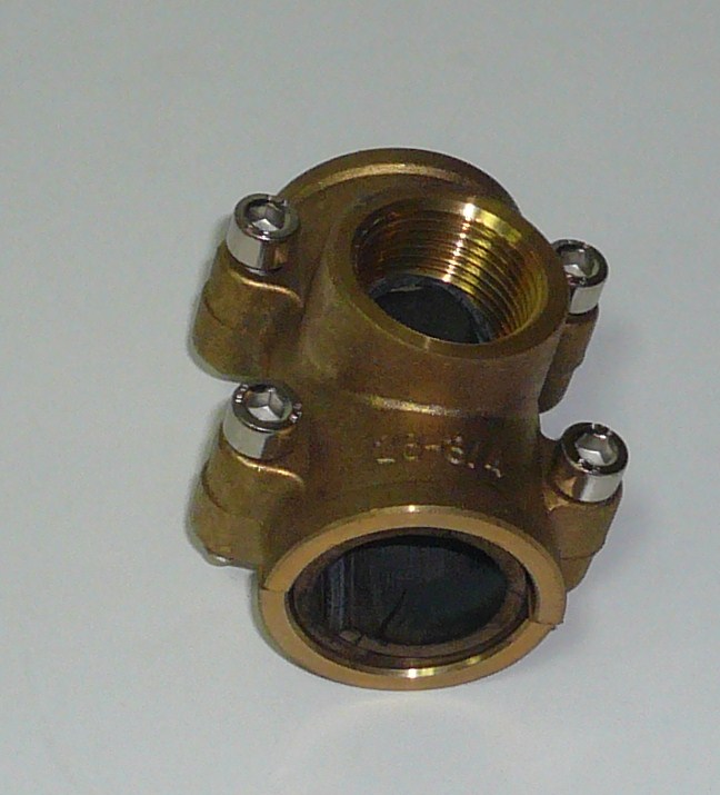 Manguito para tubo cobre de 28 mm con toma de 3/4