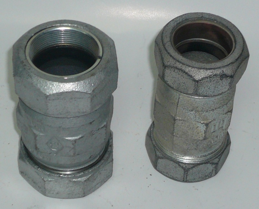 Fig. 770 -- Junta rpida doble galvanizada de 11/2