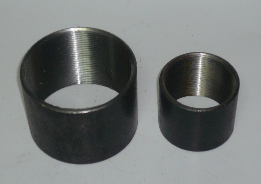 Manguito forjado negro roscado DIN 2986 de 1'